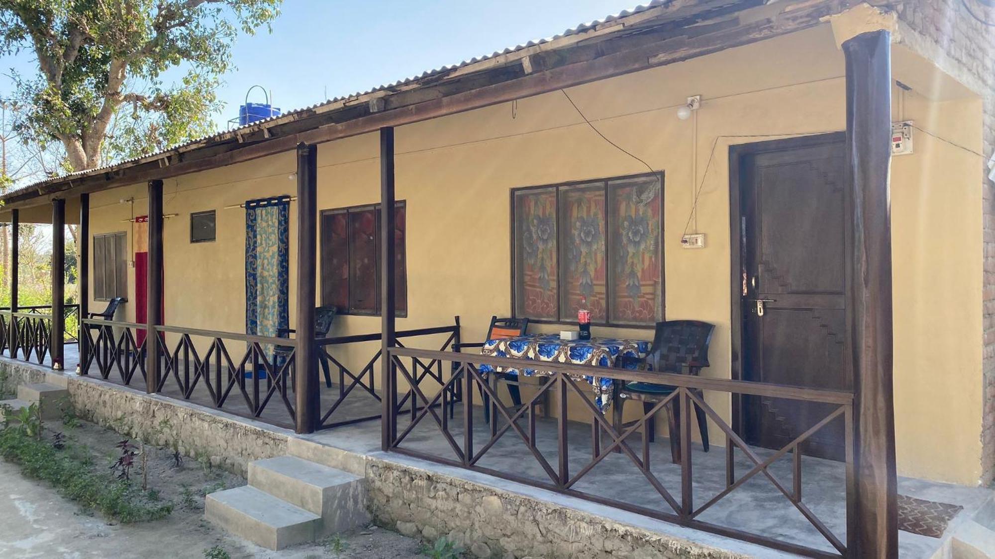 Nanu'S Bardiya Homestay エクステリア 写真